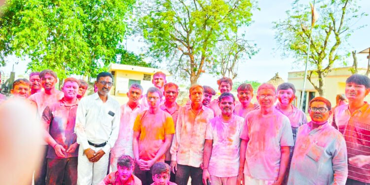 થરાદ ખાતે રાષ્ટ્રીય સ્વયં સેવક થરાદ નગર દ્વારા રગોત્સવની ઉજવણી