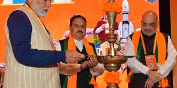 સેલિબ્રિટી-પક્ષપલટુઓ પર દાવ, વિવાદિત નેતાના પત્તાં કપાયા, શું છે ભાજપનો 5મી યાદીથી મેસેજ