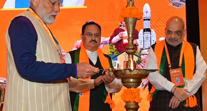 સેલિબ્રિટી-પક્ષપલટુઓ પર દાવ, વિવાદિત નેતાના પત્તાં કપાયા, શું છે ભાજપનો 5મી યાદીથી મેસેજ