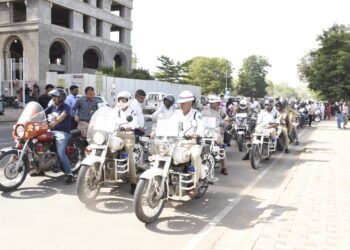 ગાંધીનગર ખાતે મતદાન જાગૃત્તિ અર્થે બાઇક રેલી યોજાઇ