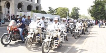 ગાંધીનગર ખાતે મતદાન જાગૃત્તિ અર્થે બાઇક રેલી યોજાઇ