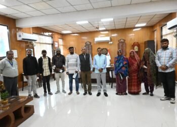 ભાવનગર મંડળમાં અવસાન પામેલા રેલવે કર્મચારીઓના પરિવારજનોને આર્થિક સહાય