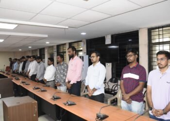 શહીદ દિન નિમિત્તે દેશના અમર શહીદોને સુરત જિલ્લા વહીવટીતંત્ર દ્વારા ભાવભીની શ્રદ્ધાંજલિ અર્પણ કરાઈ