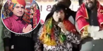 ગુજરાતી કલાકાર વિક્રમ ઠાકોર રાજકારણમાં ઝંપલાવશે! અંબાજીમાં ભવાનીધામ સંકલ્પયાત્રાના મંચ પરથી કરી જાહે…