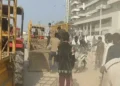 અમદાવાદ: હેબતપુરમાં રખડતાં ઢોરને પકડવા ગયેલી ટીમ સામે માથાકૂટ, ઢોરને જાણી જોઈને ભગાડ્યા બાદ નોંધાઈ ફ…