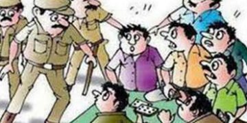 વિઠ્ઠલપુરા અને હલદરવાસથી જુગાર રમતા 8 શખ્સ ઝડપાયા | 8 people caught gambling from Vithalpura and Hal…