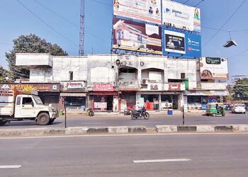 નડિયાદ મનપા હસ્તકના ‘શ્રી કોમ્પ્લેક્સ’ની દુકાનો મૂળ ભાડૂઆતોએ વેચી મારી : તંત્રની ભેદી ચુપકીદી | The …