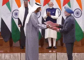 UAEના પ્રમુખ-PM મોદીની બેઠકમાં ગુજરાત અંગે 2 મોટા નિર્ણય, નકશીકામ કરેલો હીંચકો ભેટમાં આપ્યો | Meetin…