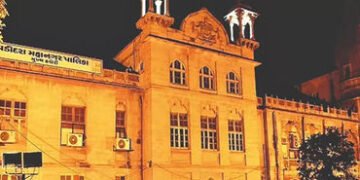 વડોદરા કોર્પોરેશનની સભામાં સ્ટ્રીટ વેન્ડર પોલિસી અમલ કરાવવા મામલે પૂર્વ મેયર અને પૂર્વ વિપક્ષી નેતા …