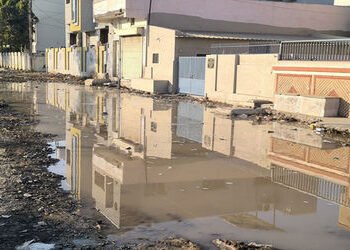 આઇકોનિક રોડના કામમાં પાઇપલાઇનમાં ભંગાણથી પાણીનો વેડફાટ | Water wastage due to pipeline rupture durin…