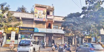 નડિયાદમાં પારસ સર્કલ પાસે પાલિકાની મિલકતમાં ગેરકાયદે બાંધકામ ખડકાયું | Illegal construction on munic…