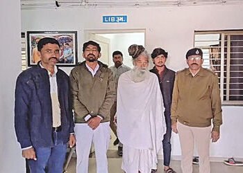 3 કરોડની ઠગાઇમાં મહંત સહિત 5 આરોપીના 2 દિવસના રિમાન્ડ | 5 accused including Mahant remanded for 2 da…