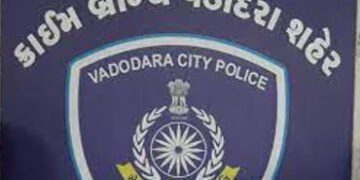 વડોદરાઃ10 લાખની લૂંટમાં 2.54 કરોડ રિકવરના બનાવમાં ફોરેન કરન્સીના ટ્રેડર્સ પર પોલીસની નજર | police wa…