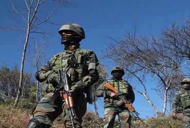 સરહદે કેમેરા લગાવી રહેલા ભારતીય જવાનો પર પાક.નો બેફામ ગોળીબાર | Pakistan opens indiscriminate fire o…