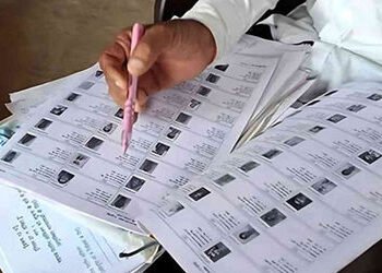 ‘SIR’ શંકાના ઘેરામાં, 10 લાખ મતદારોના નામ કમી કરાશે, ફોર્મ-7ના દુરુપયોગનો આરોપ | 10 lakh voters to b…