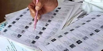 ‘SIR’ શંકાના ઘેરામાં, 10 લાખ મતદારોના નામ કમી કરાશે, ફોર્મ-7ના દુરુપયોગનો આરોપ | 10 lakh voters to b…