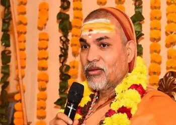 શંકરાચાર્યને 48 કલાકમાં તંત્રની બીજી નોટિસ: જવાબ આપો નહીંતર તમારા પર પ્રતિબંધ લગાવી દઇશું | swami av…