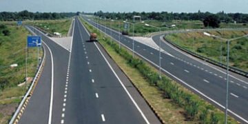 હવે સ્પીડ નહીં, ધીરજની કસોટી: અમદાવાદ-વડોદરા એક્સપ્રેસ વે પર 3 મહિના ચાલશે રિસરફેસિંગ | Resurfacing …