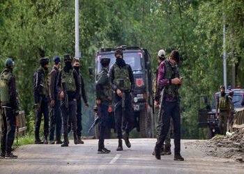 જમ્મુ-કાશ્મીરમાં મોટી દુર્ઘટના: 200 ફૂટ ઊંડી ખીણમાં સેનાનું વાહન ખાબક્યું, 10 જવાન શહીદ | Jammu and …