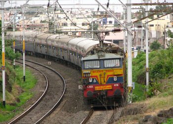 મુસાફરો આનંદો… રેલવેએ અમદાવાદ-મુંબઈ વંદે ભારત અને ઓખા-બાંદ્રા સ્પેશિયલ ટ્રેન માટે કરી મોટી જાહેરાત…