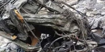 જમ્મુ-કાશ્મીરમાં સેનાનું વાહન ખીણમાં ખાબકતા 10 જવાનનાં મૃત્યુ | 10 soldiers died as army vehicle fal…