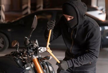 જામનગર શહેર અને ખંભાળિયા બાયપાસ ચોકડી પાસેથી વધુ બે મોટરસાયકલની ચોરી થઈ ગયાની પોલીસ ફરિયાદ | Police …