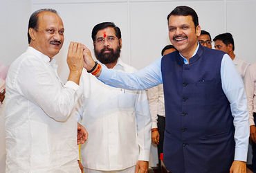 અજિત પવાર પણ ‘યુઝ એન્ડ થ્રો’નો શિકાર બનશે? મહારાષ્ટ્રના રાજકારણમાં મોટા ઉલટફેરના સંકેત | Does BJP st…