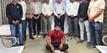 મહીસાગર: ‘પ્રેમ આંધળો હોય છે પણ આવો?’ પ્રેમિકાના દાગીના છોડાવવા સગા ભાઈએ બહેનના જ ઘરે ચોરી કરી! | Ma…