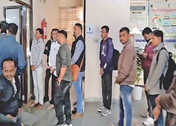 સુરેન્દ્રનગરમાં ઈ-ગ્રામ હેઠળ કાર્યરત 60 થી વધુ કર્મચારીને છુટા કરાયા | More than 60 employees workin…