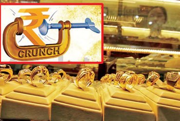 લિક્વિડિટી ખેંચ અનુભવતા નાના જ્વેલર્સ | Small jewelers facing liquidity crunch
