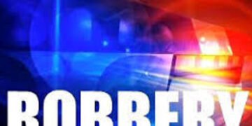 મોડીરાત્રે શટલ રિક્ષામાં બેઠેલા મુસાફરને ધમકાવી લૂંટી લીધો | A passenger sitting in a shuttle ricksh…