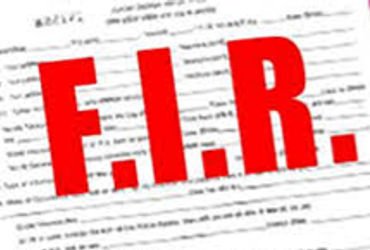 મોડીરાત્રે નશેબાજ કારચાલકે બે ટુ વ્હિલરને ટક્કર મારી | A drunk driver hit two two wheelers late at n…