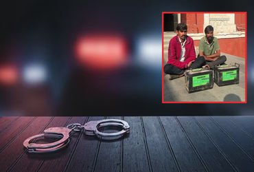 જામનગર નજીક જુનાનાગના ગામની સીમમાં હિટાચી મશીનમાંથી બેટરીની ચોરી કરનાર બે શખ્સો ઝડપાયા | Two men arr…