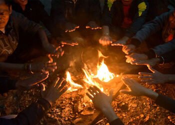 વડોદરામાં તાપમાન 17.8થી ઘટીને 12.8 સહિત પવનની ગતિમાં વધારો થતા ઠંડીનો ચમકારો | Vadodara experiences …