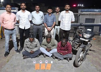 અમરેલીમાં લૂંટારુઓની ગેંગ ઝડપાઈ, લોકોને છેતરવાની આવી મોડસ ઓપરેન્ડી વિશે નહીં સાંભળ્યું હોય | Fraud G…