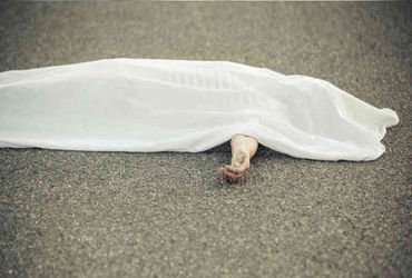 અધેવાડા નજીક તળાવમાંથી અજાણ્યા યુવાનનો મૃતદેહ મળી આવ્યો | Body of unidentified youth found in lake n…