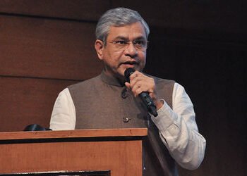 ભારત પોતાની ગ્લોબલ સ્માર્ટફોન બ્રાન્ડ લાવવા તૈયાર, Apple-Samsung ને આપશે ટક્કર! | India Global Smart…