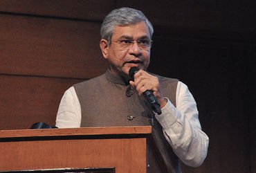 ભારત પોતાની ગ્લોબલ સ્માર્ટફોન બ્રાન્ડ લાવવા તૈયાર, Apple-Samsung ને આપશે ટક્કર! | India Global Smart…