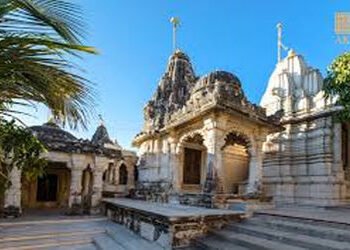 પાલિતાણા શત્રુંજય ગિરિરાજ પર દેરાસરમાં ફોટોગ્રાફીને લઈ જૈન સમાજમાં રોષની આગ | Jain community angered…