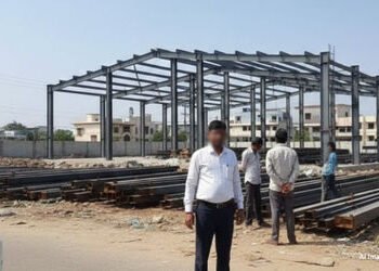 અમદાવાદ: શીલજમાં તસ્કરોનો મોટો હાથફેરો, ગોડાઉન બનાવવા માટે રાખેલું 5300 કિલો લોખંડ ચોરી કરી ફરાર | B…