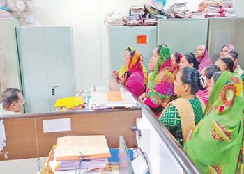 સુરેન્દ્રનગરમાં વોર્ડ નં-6 ના નાગરિકોને પ્રાથમિક સુવિધાઓ ન મળતા અકળાયા | Citizens of Ward No 6 in Su…