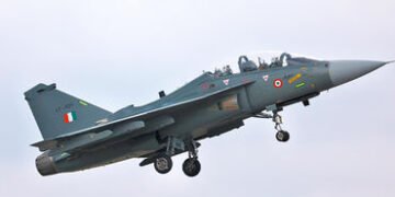 તેજસ વિમાન ક્રેશના અહેવાલ પાયાવિહોણા, ગંભીર નુકસાન નહીં માત્ર સામાન્ય ખામી: HALની સ્પષ્ટતા | hal sta…