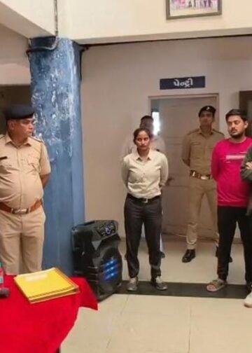 અમદાવાદ શાહીબાગ પો. સ્ટે. ખાતે ઝોન 4 દ્વારા ગુનેગારો પર લગામ લગાવવા અને તેમને સમાજમાં સક્ષમ બનવાની અ…