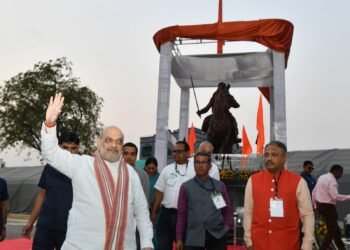 કેન્દ્રીય ગૃહમંત્રી અમિત શાહના હસ્તે છત્રપતિ શિવાજી મહારાજની ભવ્ય પ્રતિમાનું ગાંધીનગર ખાતે કરાયું અન…