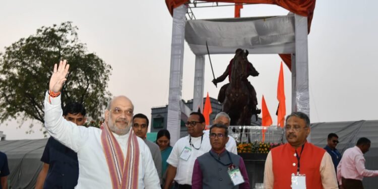 કેન્દ્રીય ગૃહમંત્રી અમિત શાહના હસ્તે છત્રપતિ શિવાજી મહારાજની ભવ્ય પ્રતિમાનું ગાંધીનગર ખાતે કરાયું અન…