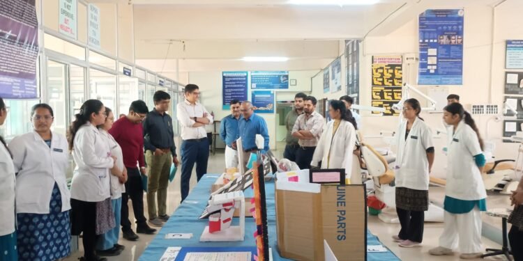 અમરગઢ ડેન્ટલ કૉલેજ ખાતે ઈન્ટરનેશનલ ઓરલ એન્ડ મેક્સિલોફેશિયલ સર્જન્સ ડે નિમિત્તે વિવિધ સેવાકીય કાર્યક્…