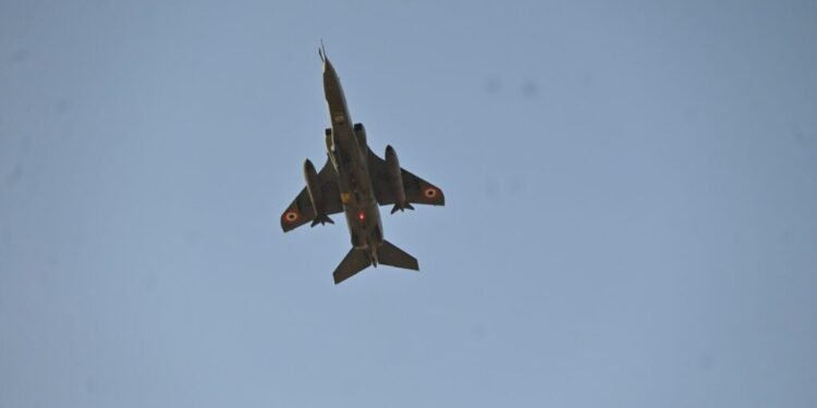 ભારતીય વાયુસેનાના વિરોએ પોખરણમાં પ્રદર્શન દ્વારા પ્રચંડ પ્રખર શક્તિનો આપ્યો પરચો