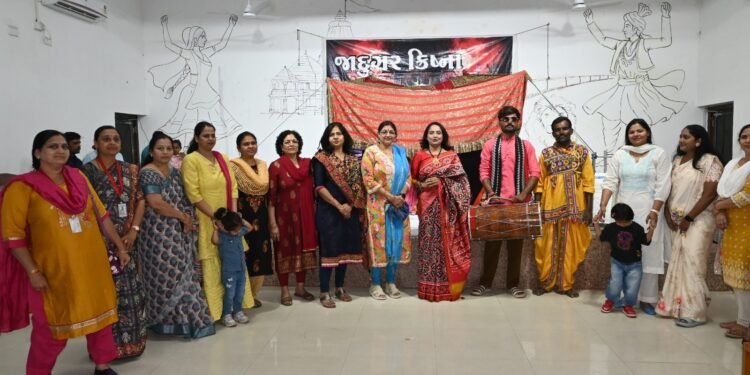 ભાવનગર રેલવે મંડળમાં પશ્ચિમ રેલવે મહિલા કલ્યાણ સંગઠન દ્વારા બાળકોના સર્વાંગી વિકાસ માટે મેજિક અને પપ…