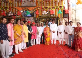 અમદાવાદના 615માં જન્મદિને વાજતે-ગાજતે નગરદેવી મા ભદ્રકાળીની ધામધૂમથી નગરયાત્રા નીકળી