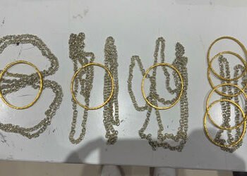 અમદાવાદ એરપોર્ટ પર જેદ્દાહથી આવેલી ચાર મહિલાઓની દોઢ કરોડના સોના સાથે ધરપકડ, દાણચોરી કેસમાં થયો મોટો …